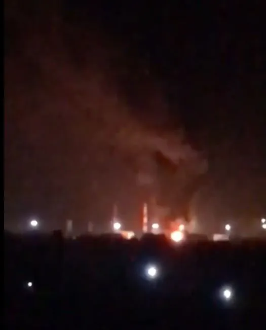 В РФ горит крупнейшая нефтебаза dqxikeidqxitkant