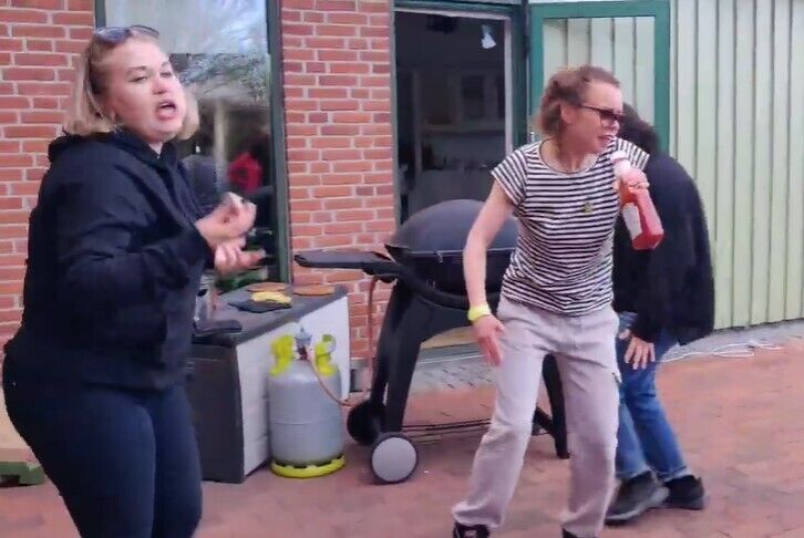 "Беженки" из Украины развлекаются в Дании dqxikeidqxitkant