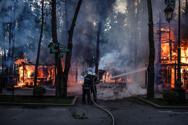 Перемога України є безсумнівною для всіх адекватних людей у світі, - Зеленський 04