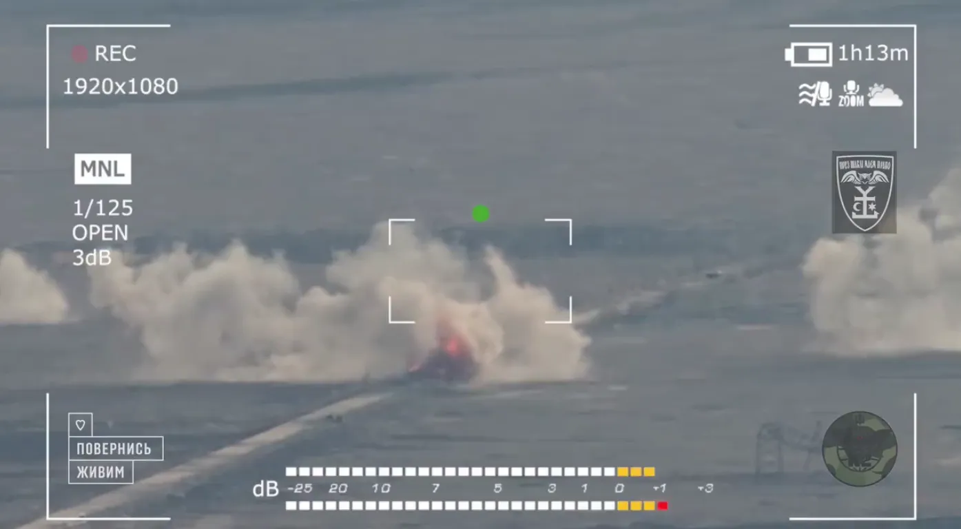 Украинские воины уничтожают вражескую технику dqxikeidqxitkant