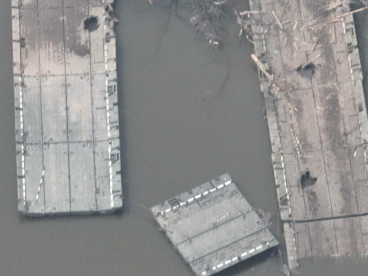 ’’Бежали вплавь’’: ВСУ показали уничтожение переправы и техники оккупантов под Луганском