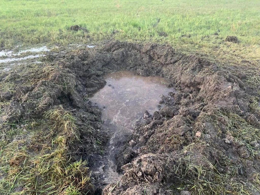 Воронка от вражеского снаряда dqxikeidqxiqqeant