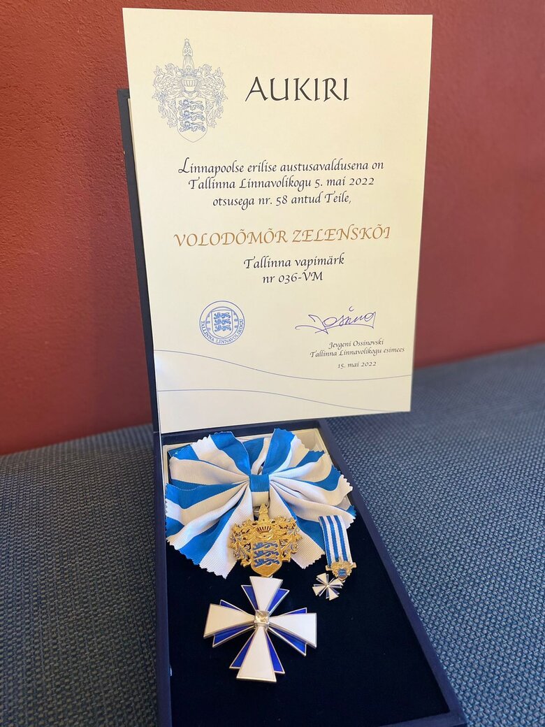 Зеленский получил Герб Таллинна - награду в знак особого уважения, - ОП 01 dqxikeidqxitkant