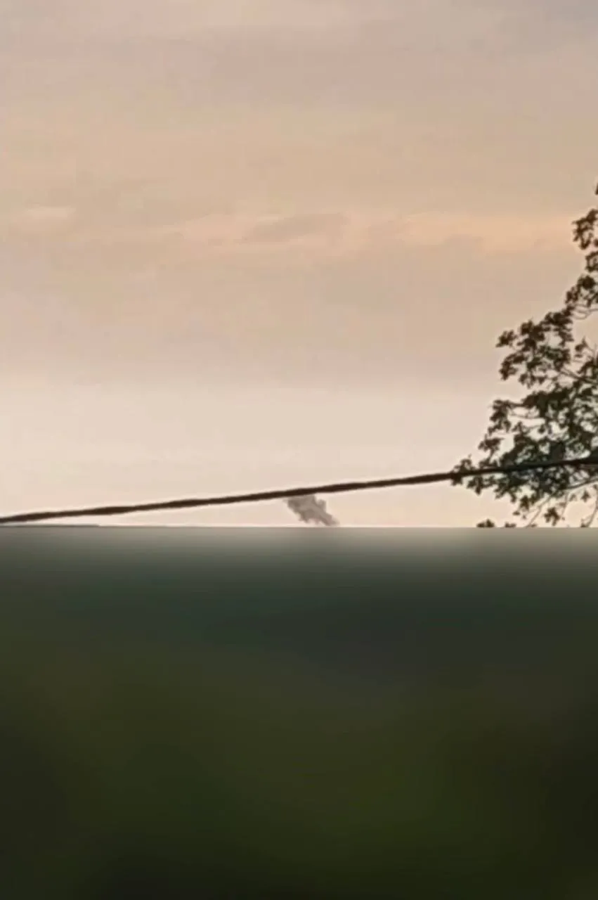 Последствия вражеской атаки в пригороде Днепра dqxikeidqxiqxxant