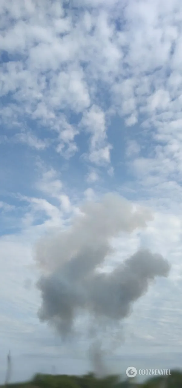 Дым от попадания российских ракет dqxikeidqxitkant