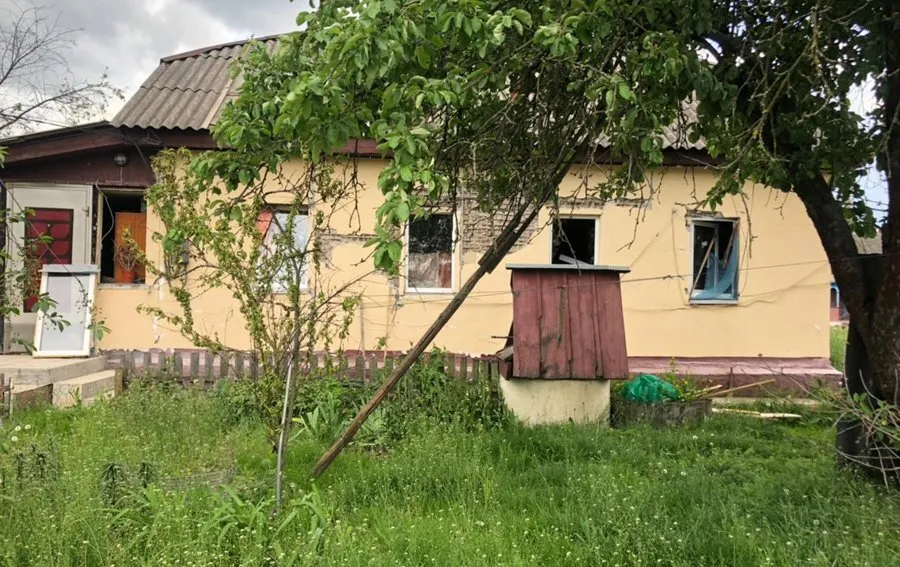 Повреждено более ста домов