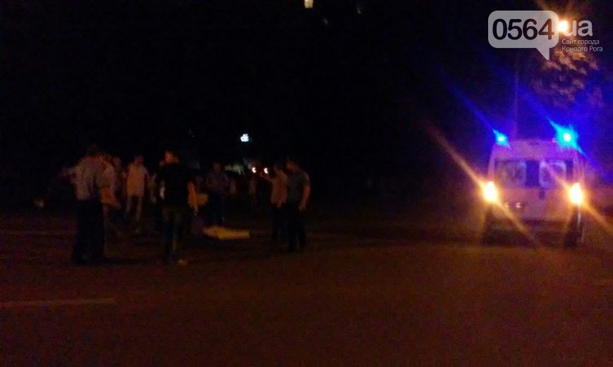 Смертельное ДТП в Кривом Роге: «Hyundai Getz» на пешеходном переходе насмерть сбил мужчину (фото) - фото 1 dqxikeidqxitkant