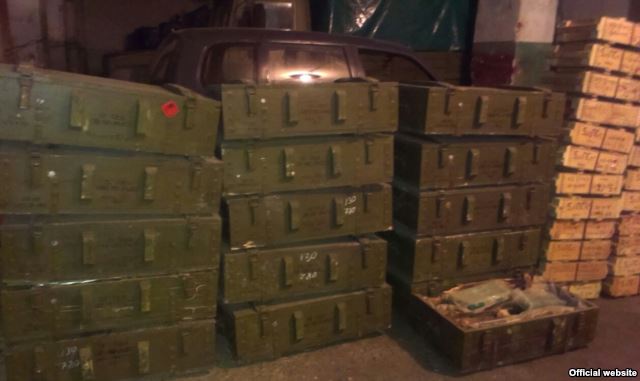 Боєприпаси, вилучені з «КамАЗу» (фото Держприкордонслужби)