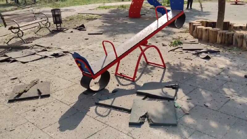 Враг ударил по детской площадке. dqxikeidqxitkant