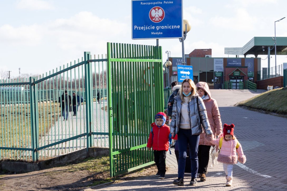 Соседняя Польша стала страной, которая приняла больше всего украинцев по российского вторжения dqxikeidqxitkant