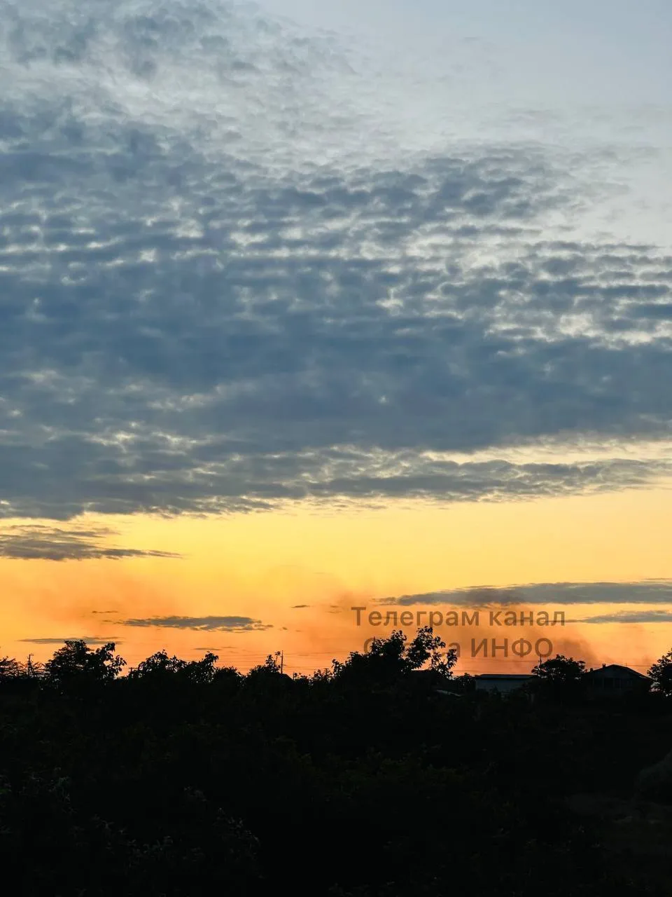 Очевидцы сняли дым в небе над Одессой после взрывов dqxikeidqxiqqeant