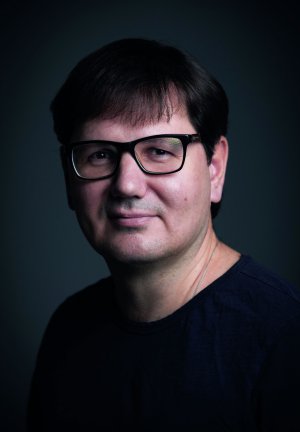  , 49 , .  13  1972   .    ,  – .       -   ”ʳ”.     .    ”,    ”, ” ”, ””, ””. ’    12 ,   . 2002    ” ”   ””     -, 2015- – ” ”      ”ϳ  ”, 2019  –    -   ” ”.  2014-  䳿 - .           .  .    80 . .   .    dqxikeidqxitkant