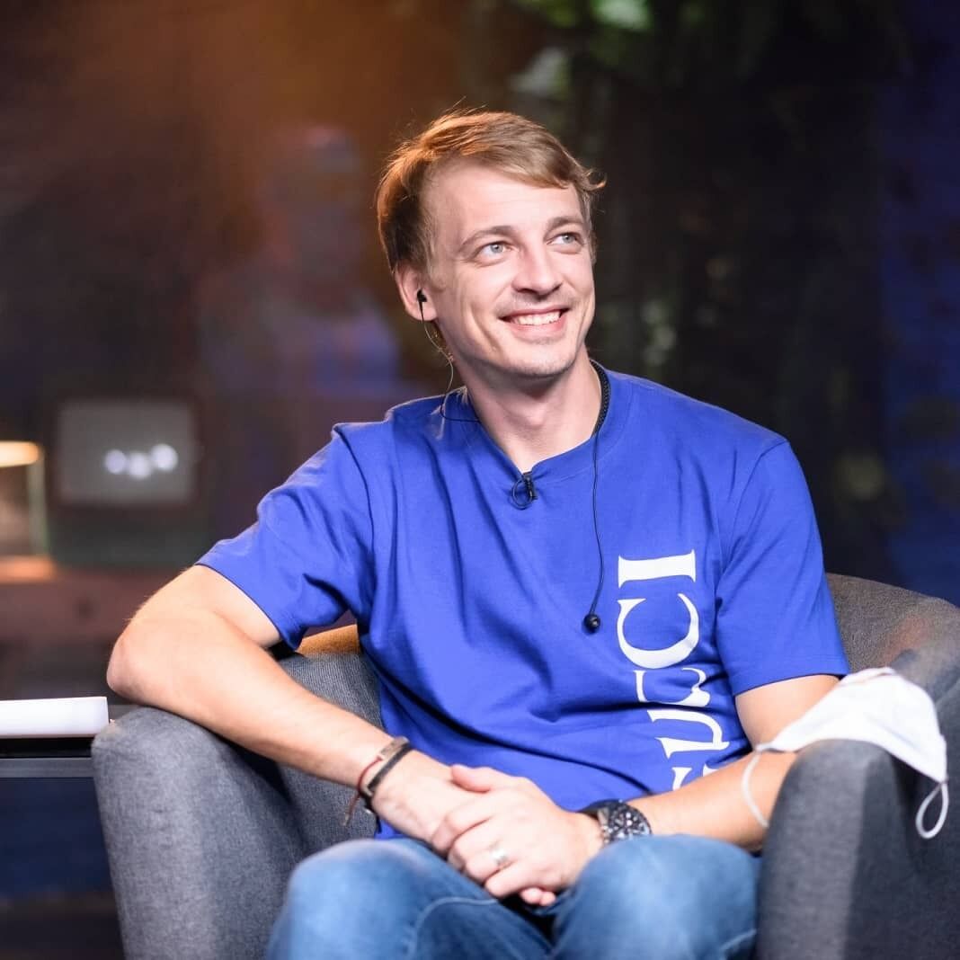 Владимир Носов выкупил кубок Евровидения-2022