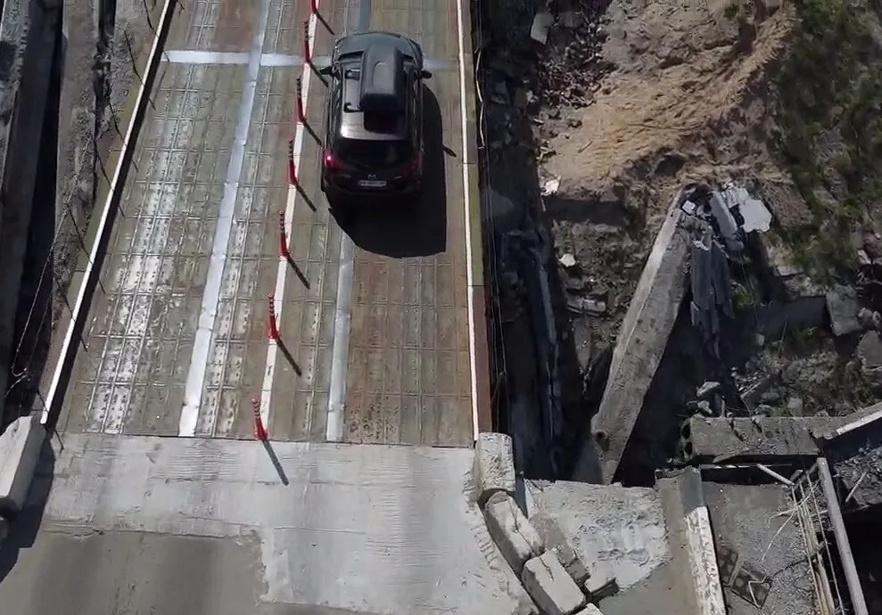 Рабочие продолжают ремонт дорожной инфраструктуры региона . dqxikeidqxiqqeant