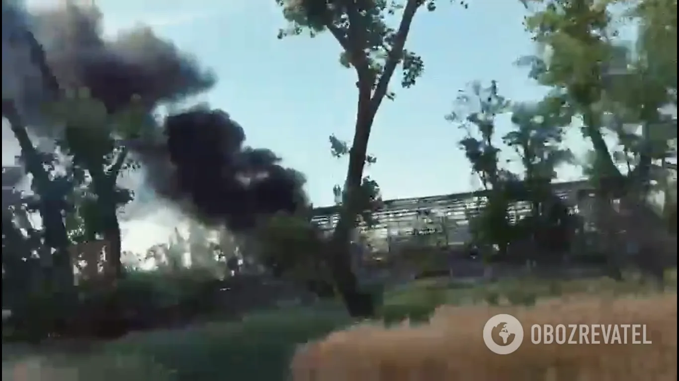 В Мариуполе партизаны сожгли российскую технику dqxikeidqxiqqeant