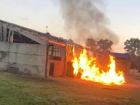 Из-за обстрела начался пожар