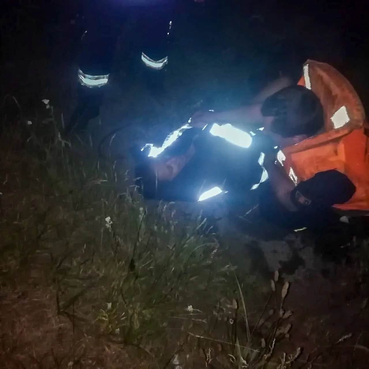 Пострадавшую передали врачам для оказания необходимой помощи.