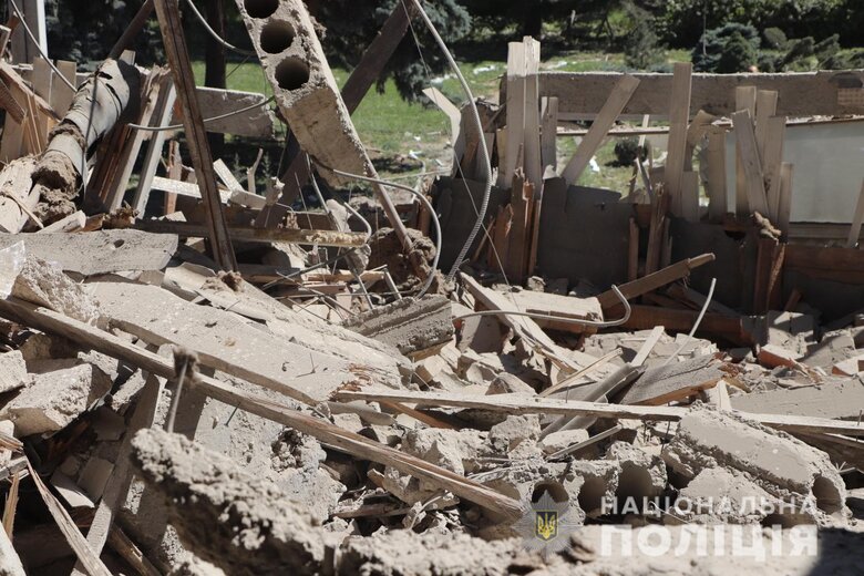 Российские оккупанты ударили по корпусу колледжа в Харькове: Никто не пострадал 05