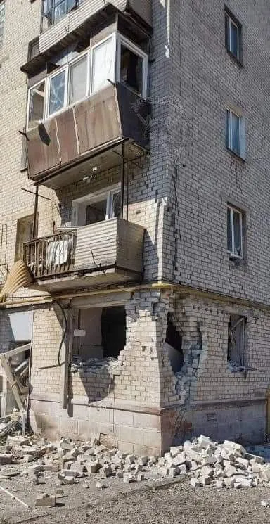 Враг обстреливает Лисичанск. dqxikeidqxitkant