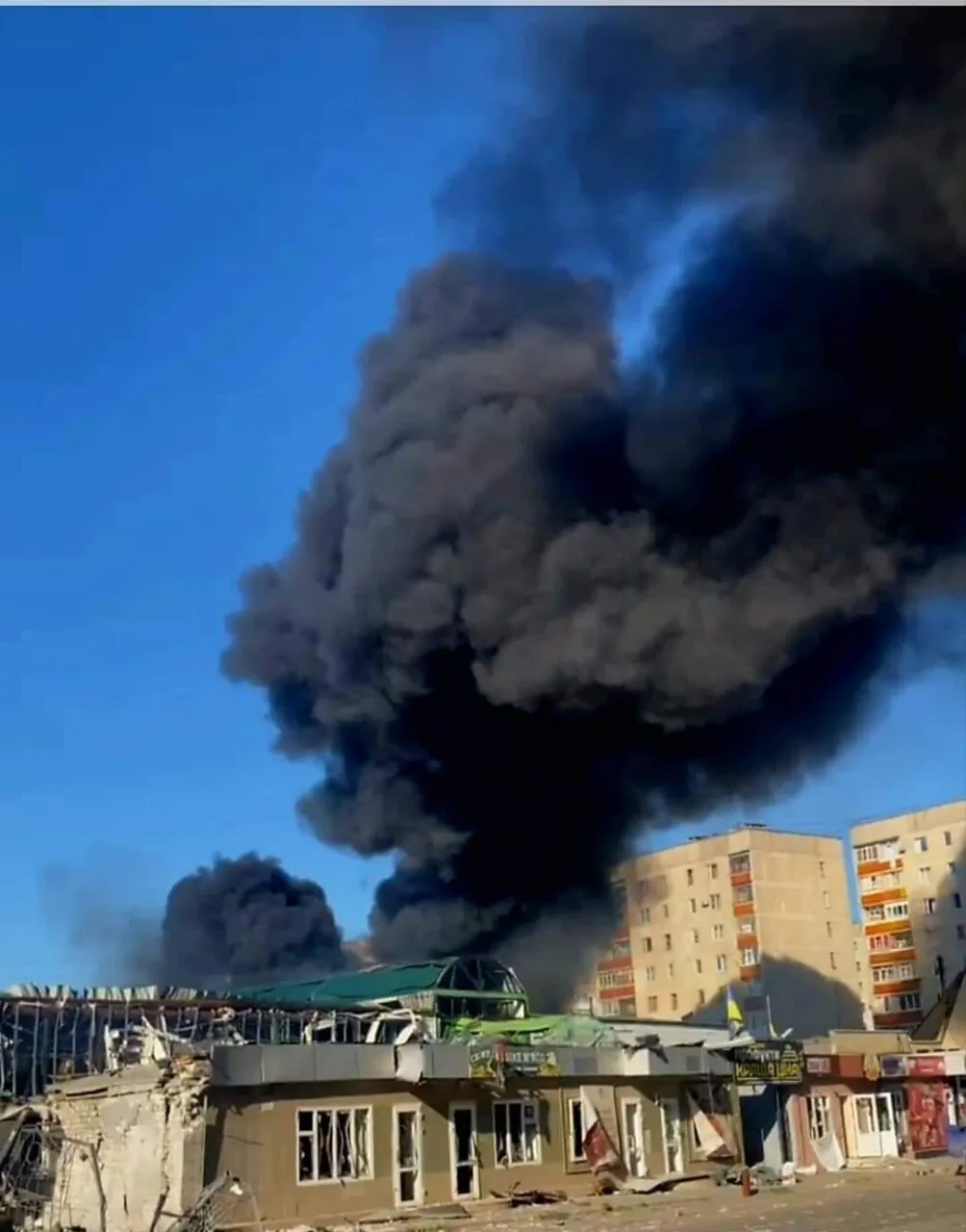 Оккупанты пытаются штурмовать город.