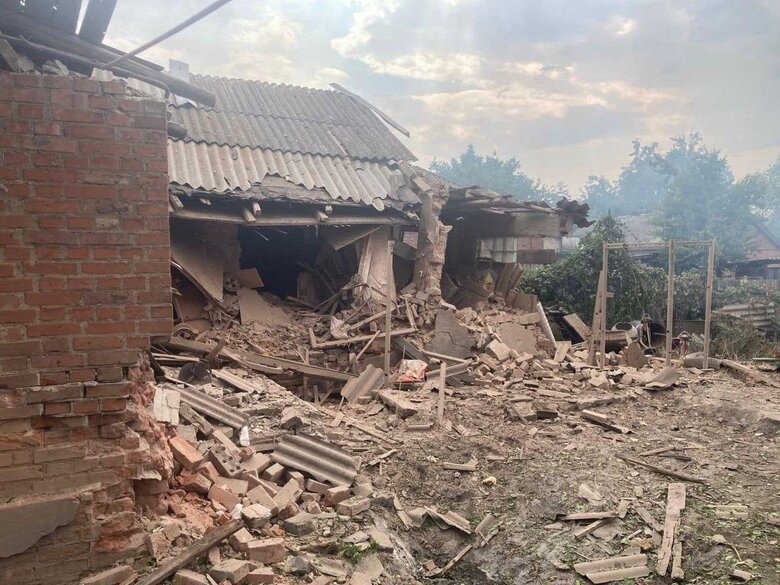 Унаслідок обстрілу Словянська загинули 2 людей, 7 поранено, - мер Лях 05