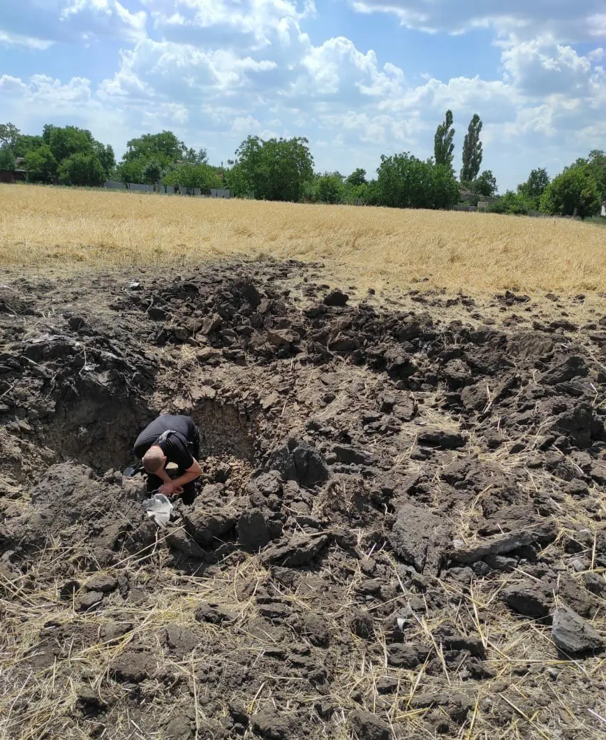 Место попадания снаряда.