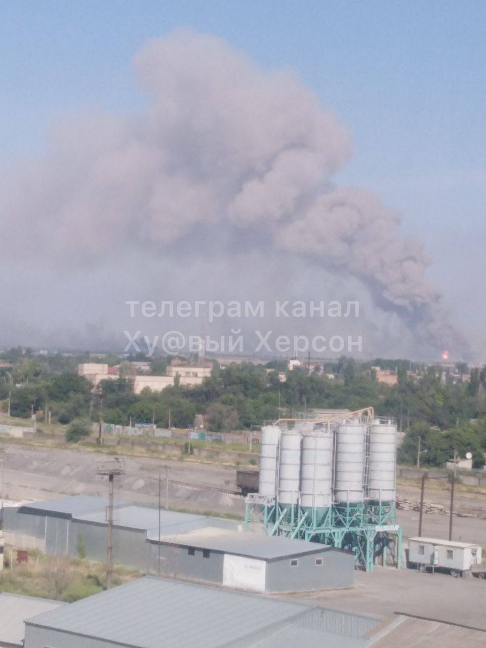 На складах россиян происходит детонация снарядов dqxikeidqxitkant