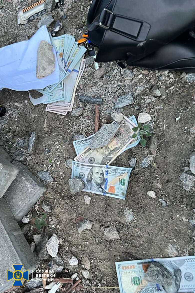 Выдавали себя за правоохранителей: СБУ задержала торговцев оружием 01 dqxikeidqxiqqeant