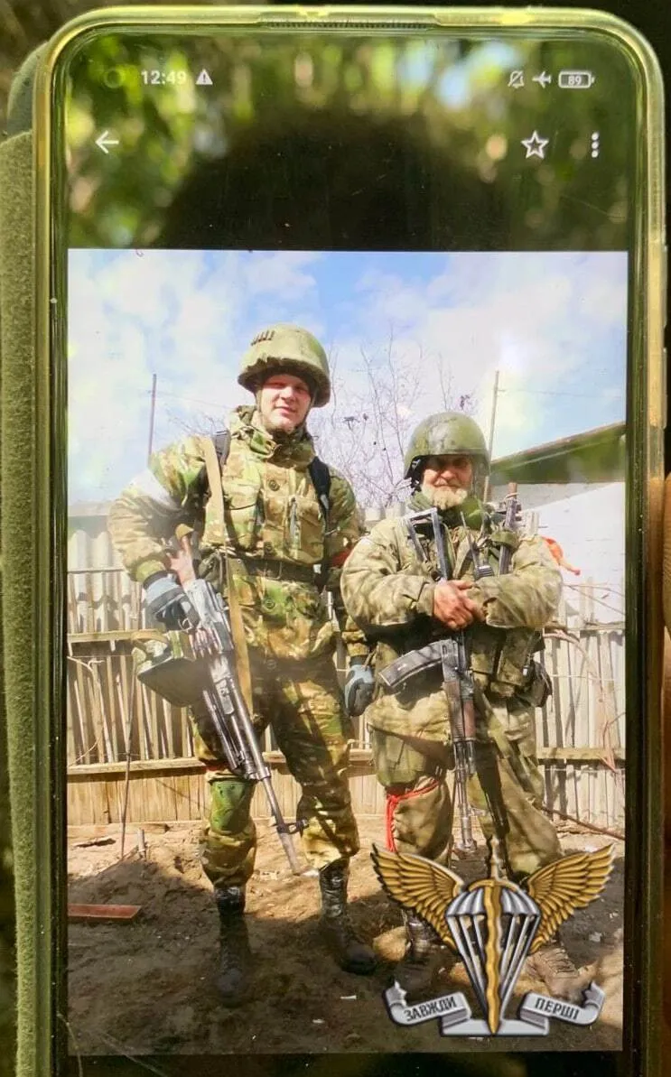 Уничтоженный главарь группы – коллаборант Иванов – справа dqxikeidqxiqqeant