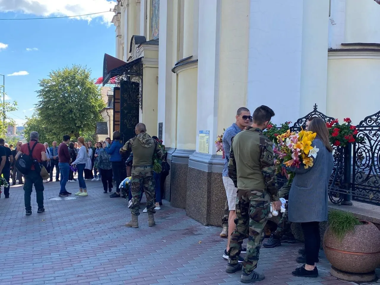 В Виннице попрощались с маленькой Лизой