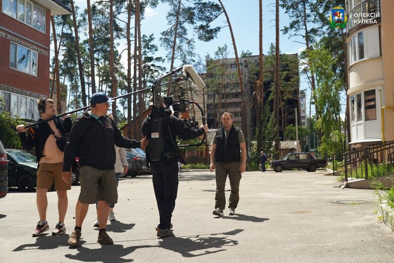 В Ирпене начали снимать фильм о вторжении России в Украину 03