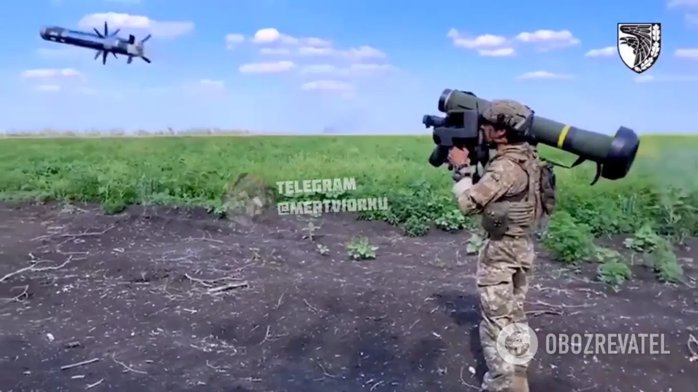 Воїн вистрілив із NLAW. dqxikeidqxitkant