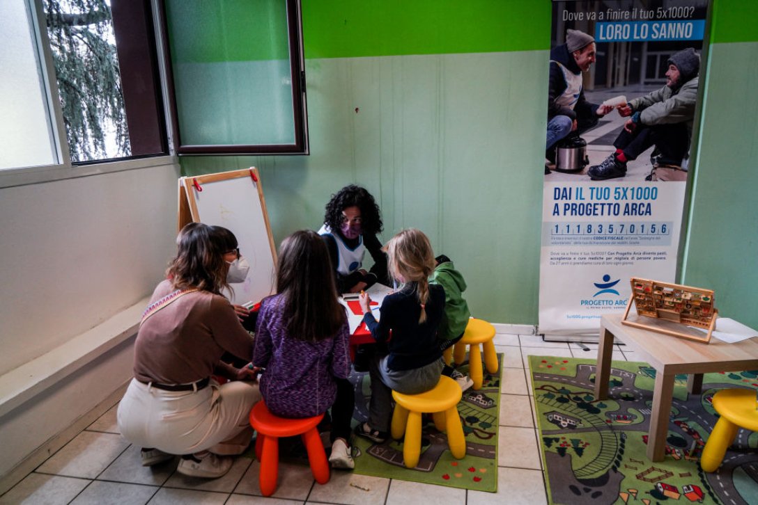 Італія, українці в Італії, біженці з України в Італії, допомога біженцям з України, робота в Італії, працевлаштування в Італії, дозвіл на роботу в Італії, дозвіл на перебування для українців, соціал для українців