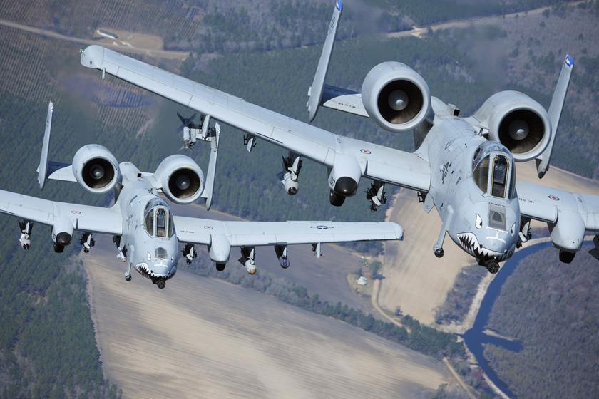 A-10 може нести понад 7 тонн зброї