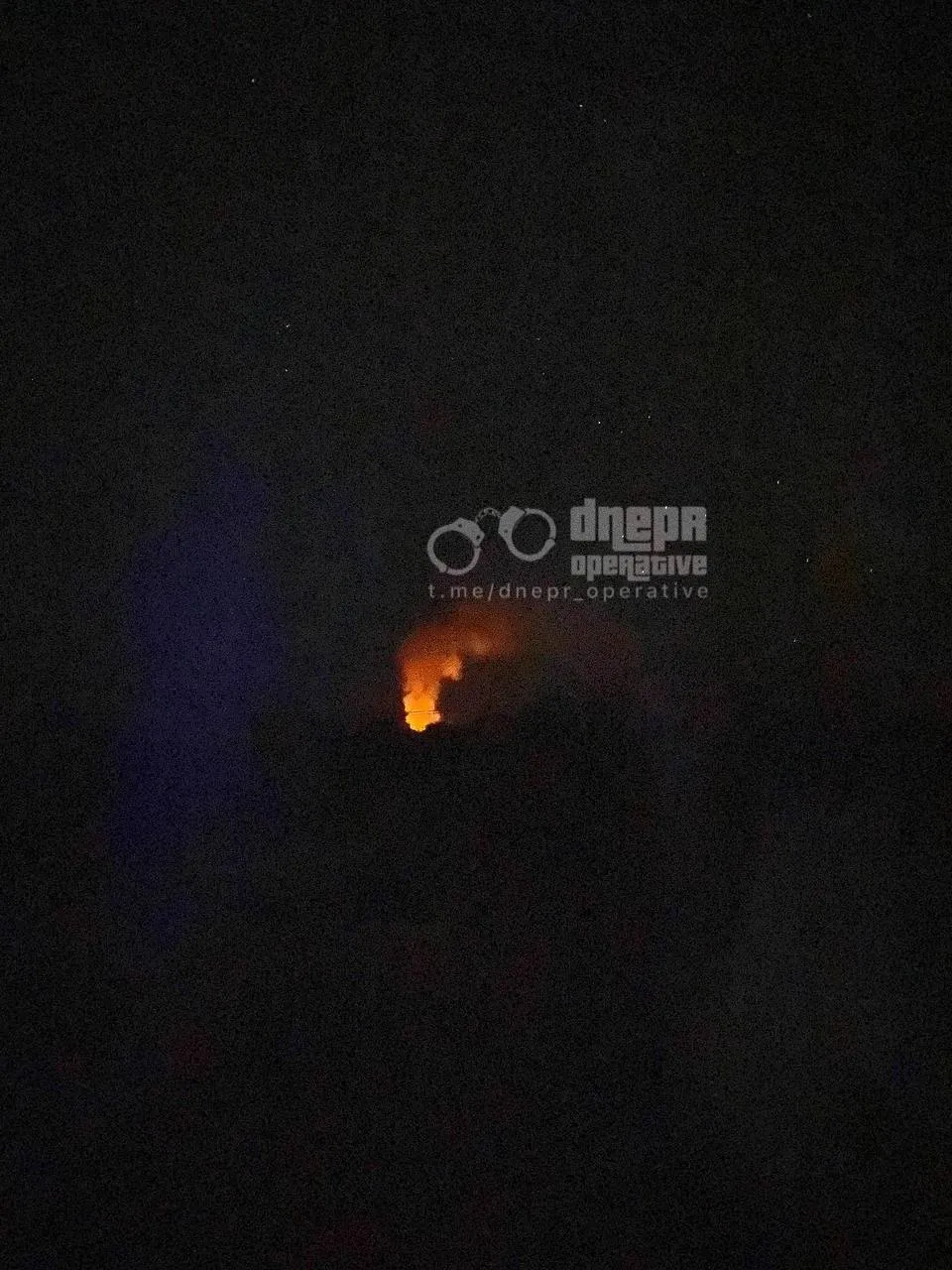 Российские войска ударили ракетами по Днепру, начался пожар
