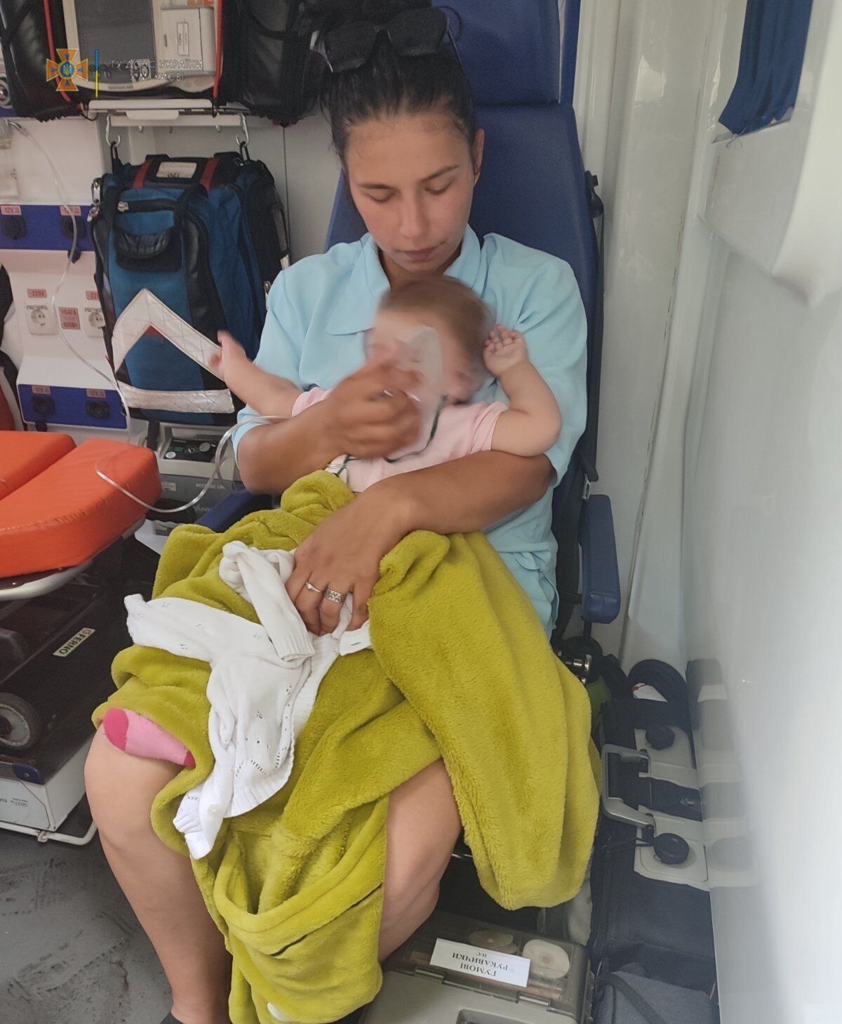 Малюк надихався їдким димом.