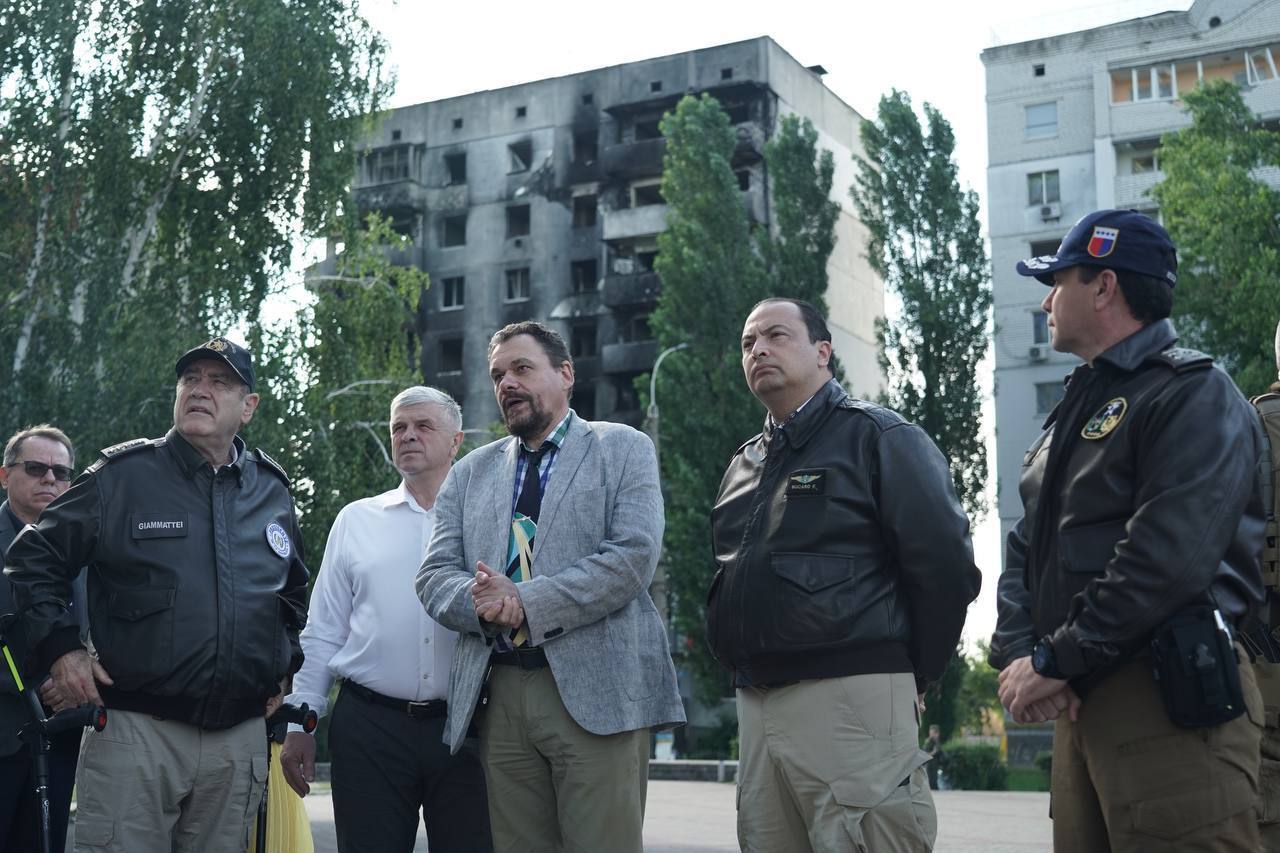 Президент подчеркнул, что о преступлениях России должен знать весь мир.