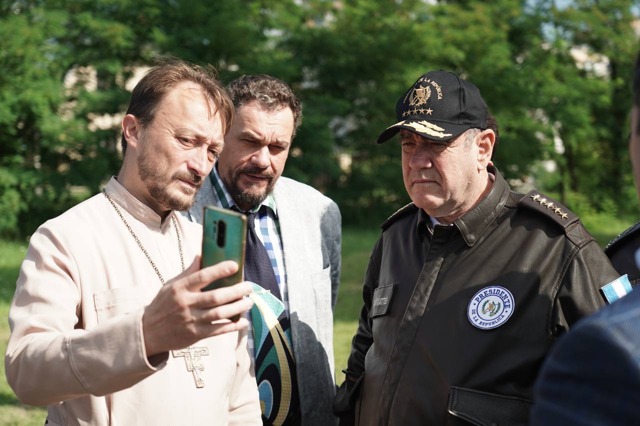 Президент відвідав Ірпінь, Бородянку та Бучу.