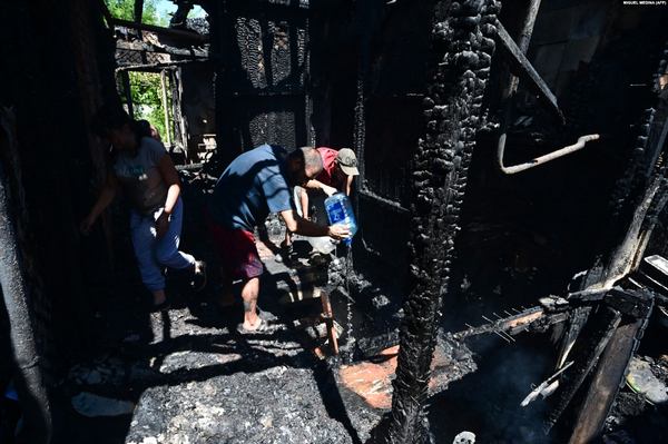 Уничтожено здание на окраине Славянска, куда собирается наступать русская армия