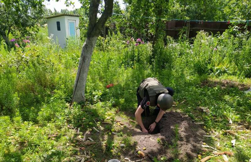 Перевірка території приватного домоволодіння.