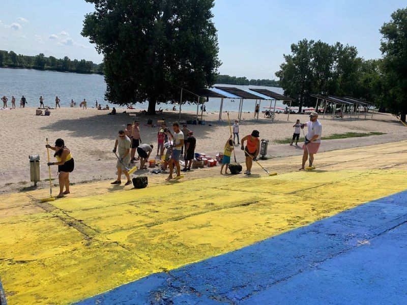 Размер рисунка составляет 1800 метров квадратных. dqxikeidqxiqqeant