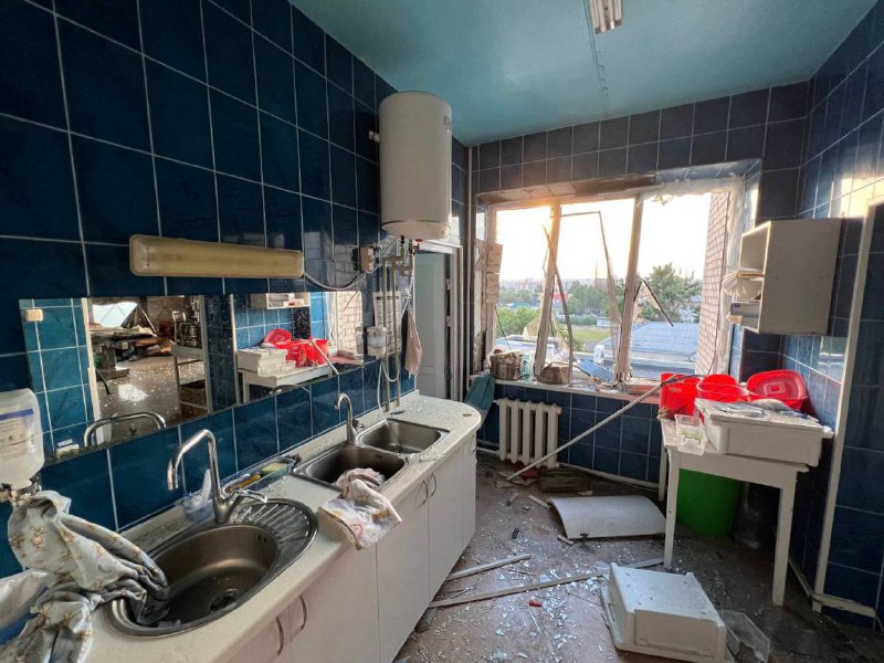 Мер Миколаєва Олександр Сенкевич опублікував фото наслідків ранкових ударів по місту