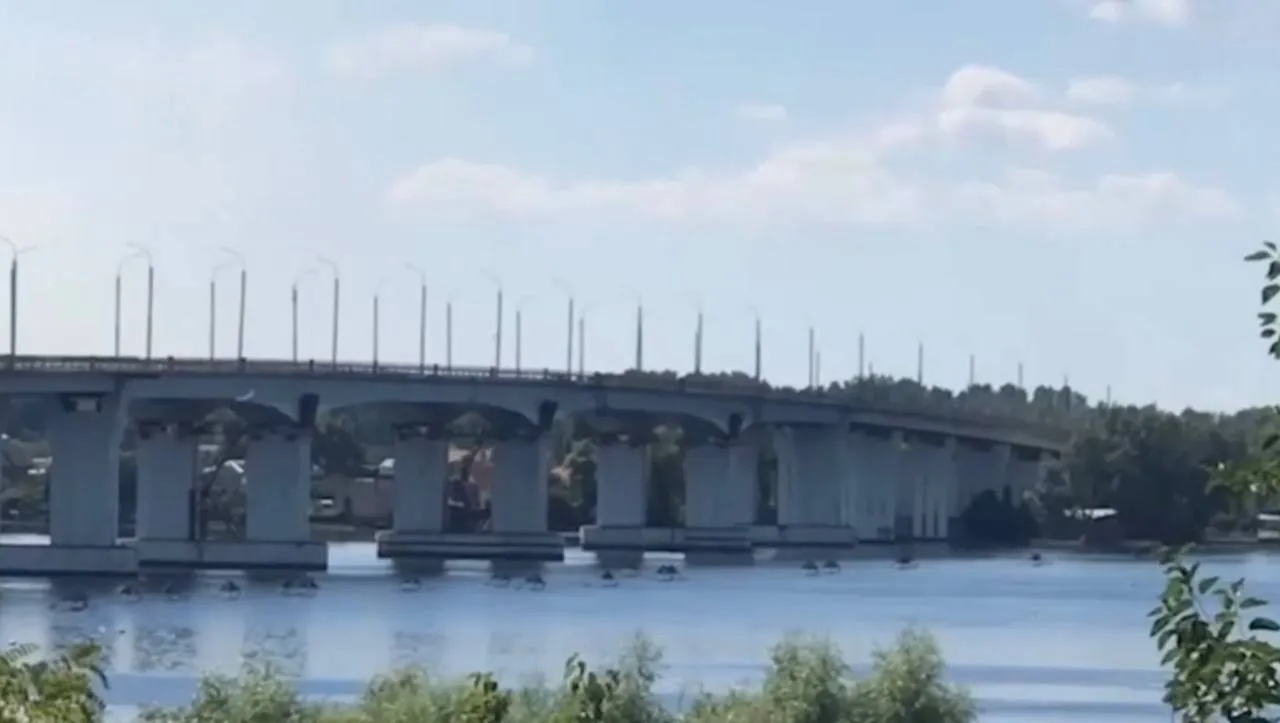 Окупанти намагаються захистити Антонівський міст від ударів ЗСУ dqxikeidqxiqqeant