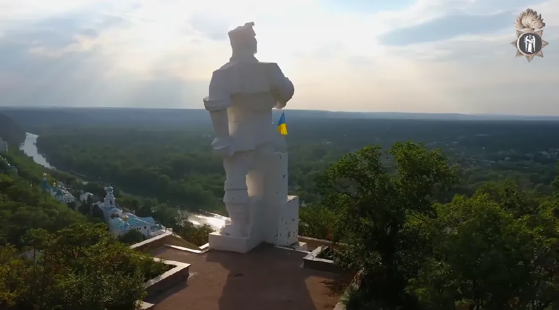 Вид на временно оккупированный Святогорск. dqxikeidqxiqqeant