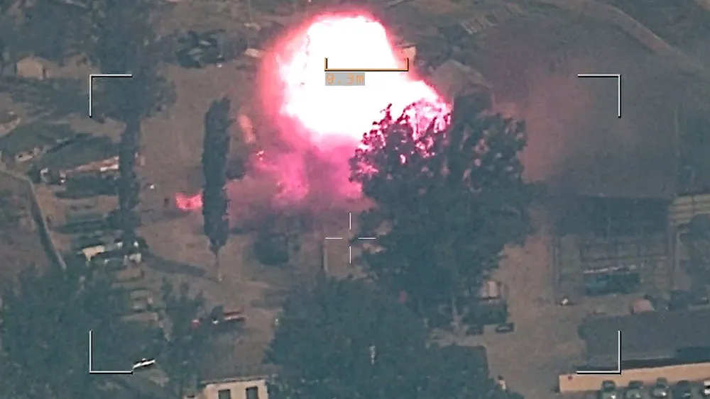 Азербайджан уничтожает позиции незаконных формирований в Нагорном Карабахе. dqxikeidqxitkant