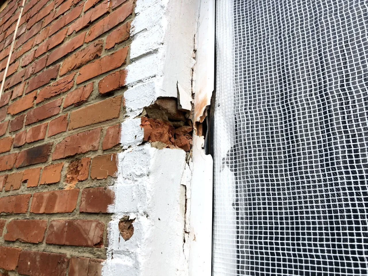 Інфраструктура зазнала руйнувань.