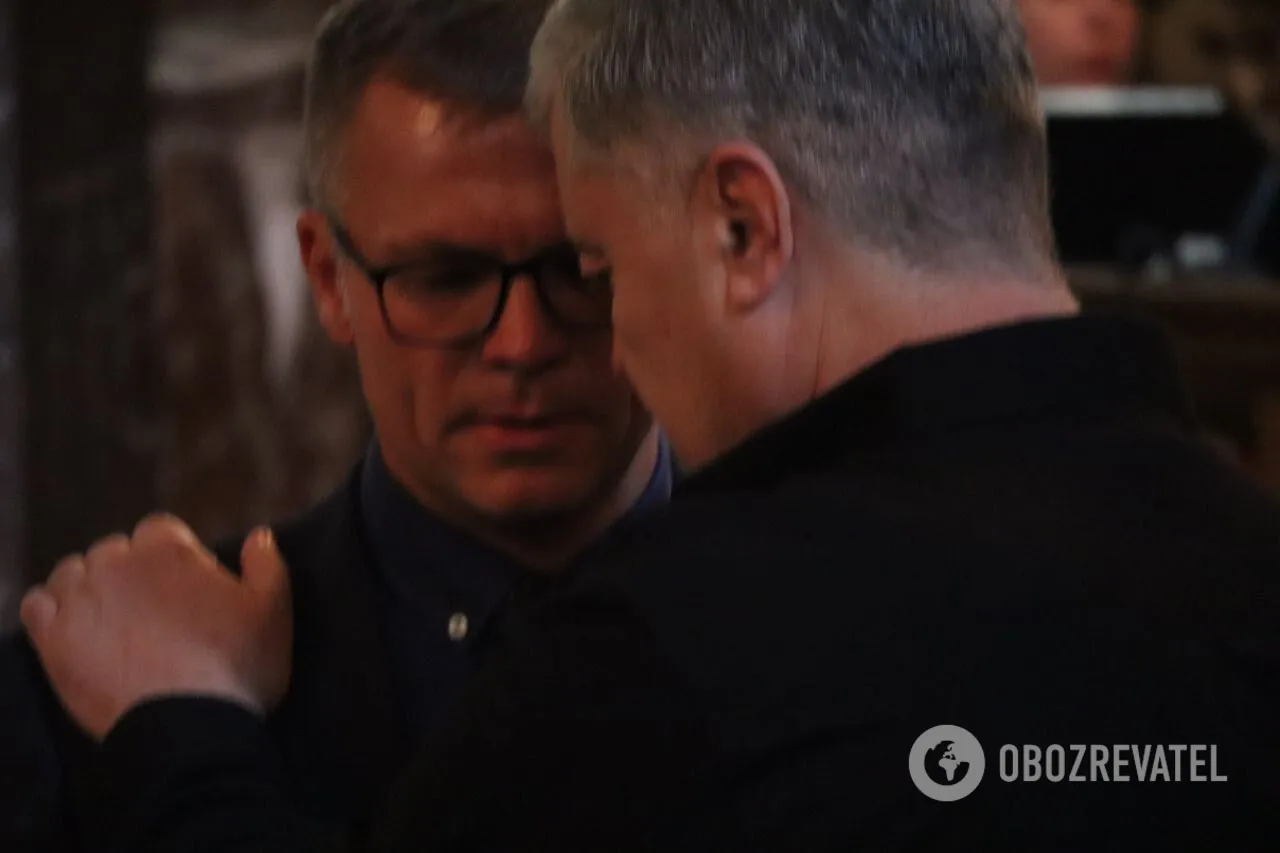 З Вадатурськими прощалися у Володимирському соборі