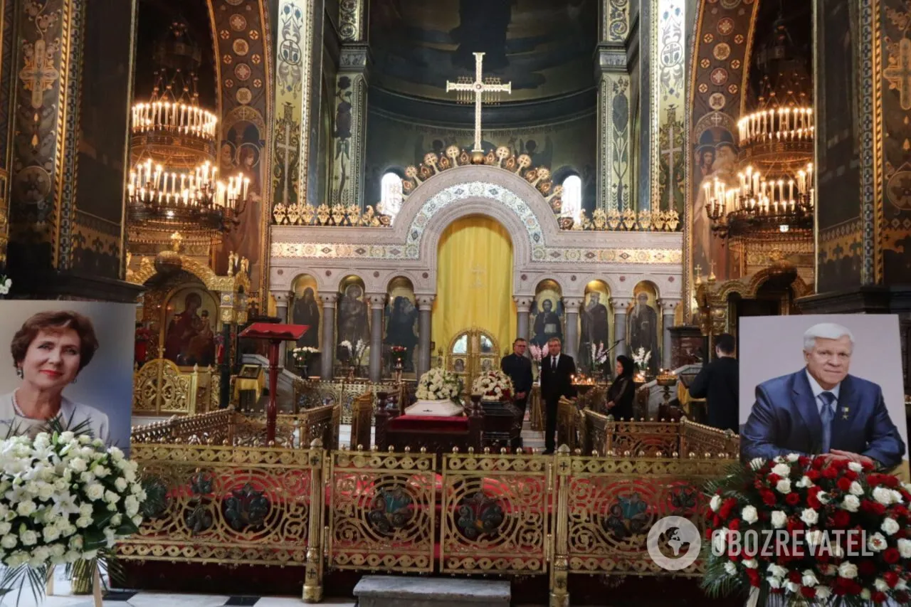 Церемония прощания с Вадатурскими