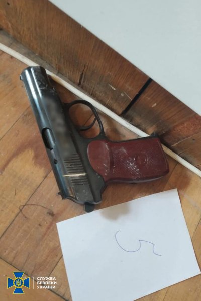 Зброя, з якої стріляв підозрюваний