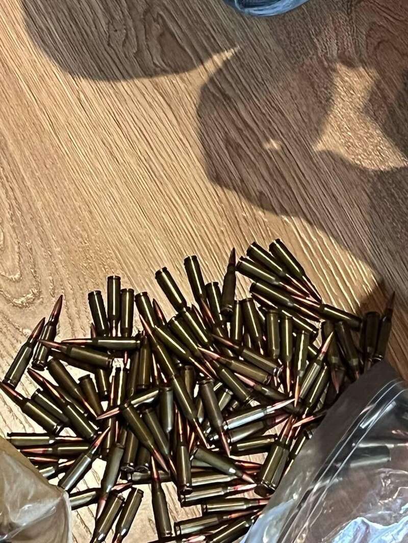 В Киевской области у мужчины нашли гранатомет, боеприпасы и наркотики. Фото dqxikeidqxitkant